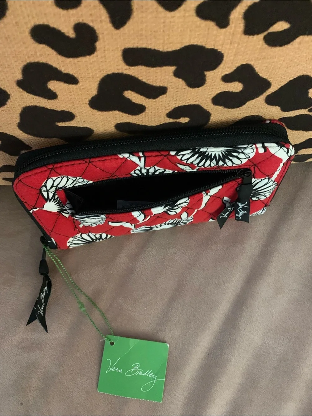 Vera Bradley Red Floral Deco 🌼 Daisy Quilted Zip-Around Wallet NWT!